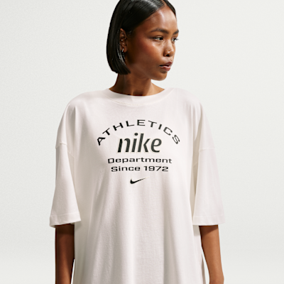 Nike Sportswear Women's Oversized T-Shirt. Nike LU